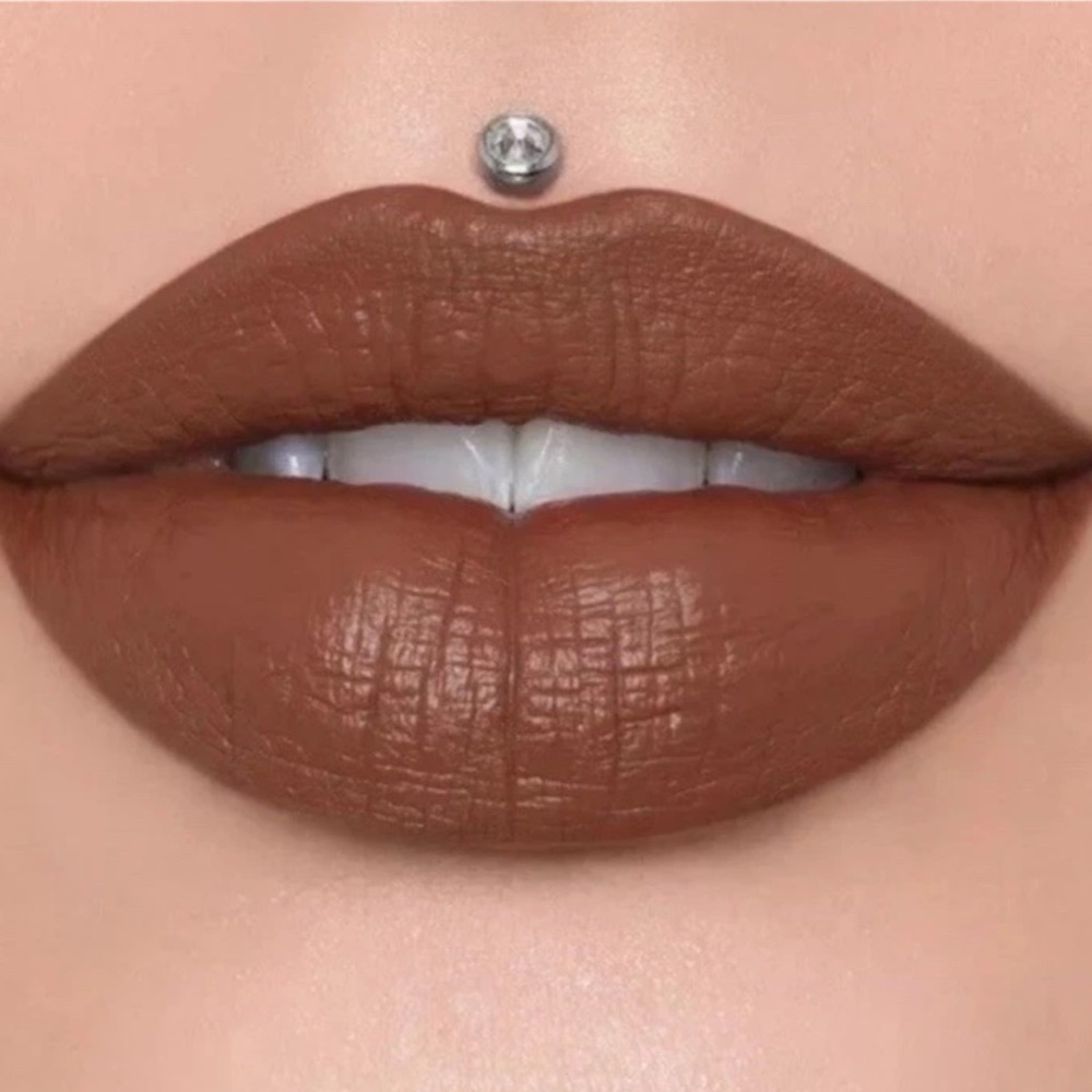 Jeffree Star Velour Liquid Lipstick “Plastic Surgery”